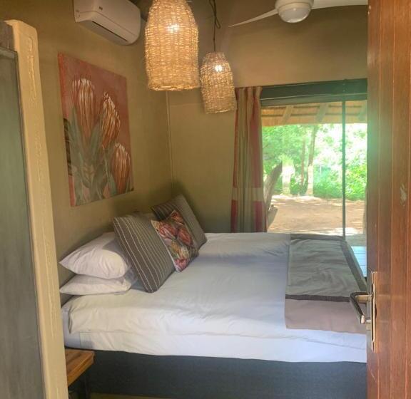 غرفة قياسية, Selati River Ruins