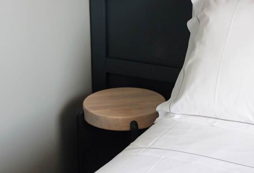 اتاق استاندارد یک نفره, C-Hotels Diplomat