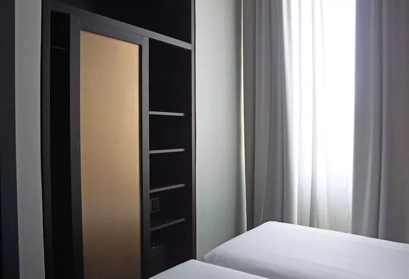 اتاق استاندارد با چشم‌انداز شهر, C-Hotels Diplomat