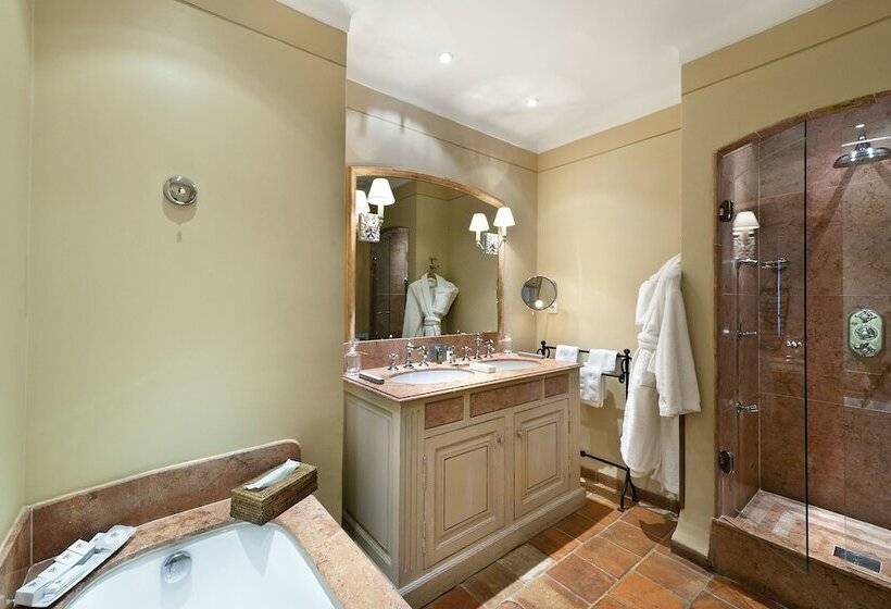 חדר דלוקס, Bastide Saint Antoine  Relais & Chateaux