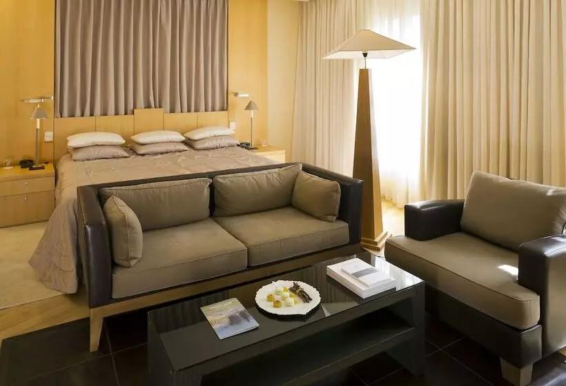Prestige Suite, Bastide Saint Antoine  Relais & Chateaux