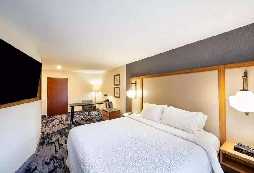 キングサイズベッドのスタンダードルーム, Fairfield Inn & Suites By Marriott St Louis Chesterfield