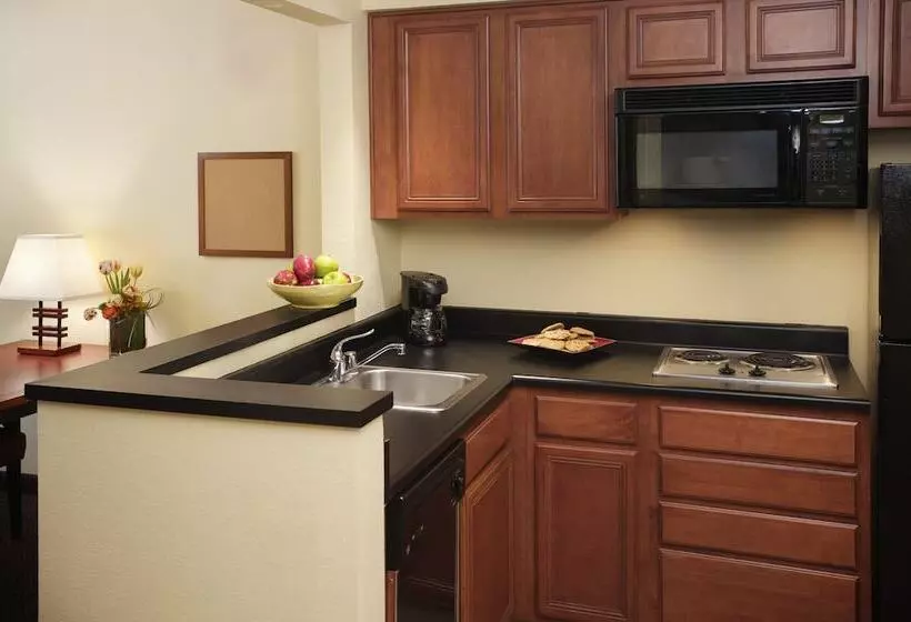 استودیوی استاندارد, Larkspur Landing Extended Stay Suites Roseville