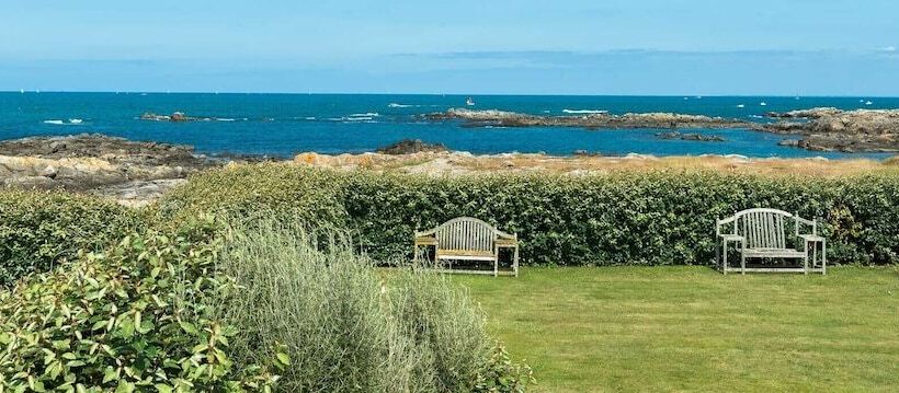 Номер Стандарт Вид на Море, Le Fort De L'océan