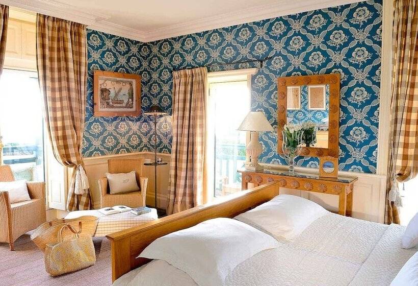 غرفة قياسية مطلّة علي البحر, Le Fort De L'océan