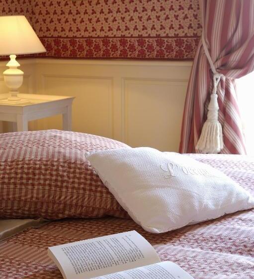 غرفة قياسية مطلّة علي البحر, Le Fort De L'océan