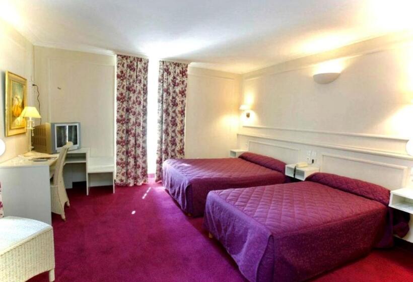 חדר קלאסי לארבעה, Le Grand Hôtel