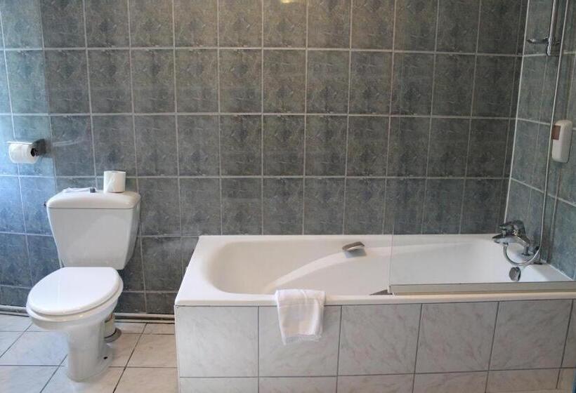 חדר קלאסי לארבעה, Le Grand Hôtel