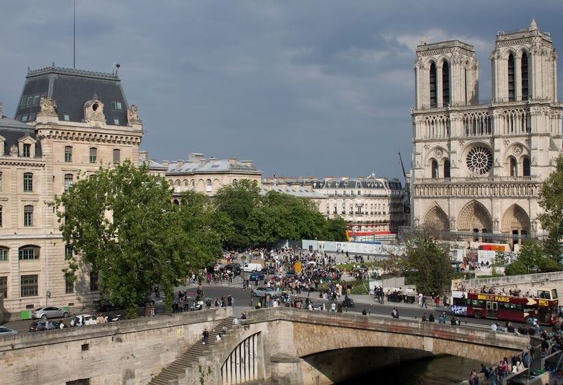 Номер Superior, Les Rives De Notre Dame