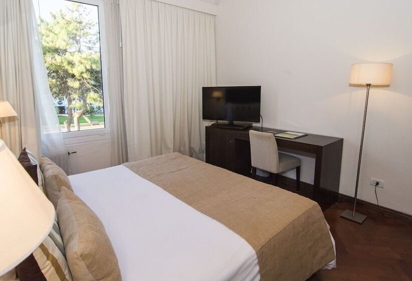 标准间, Playas Art