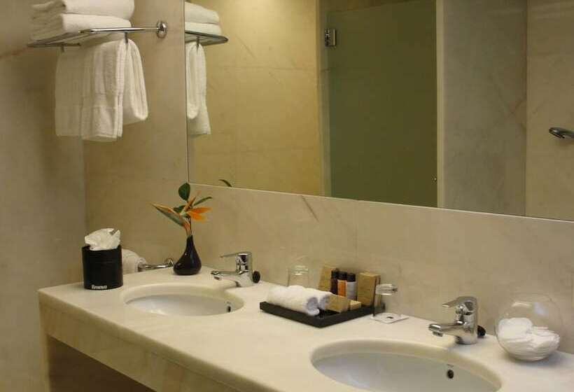 带花园景观高级房间, Quinta Da Casa Branca Small Luxury Hotels Of The World