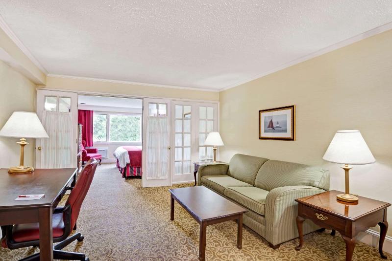 חדר סטנדרט עם מיטת קינג, Ramada By Wyndham Seekonk Providence Area