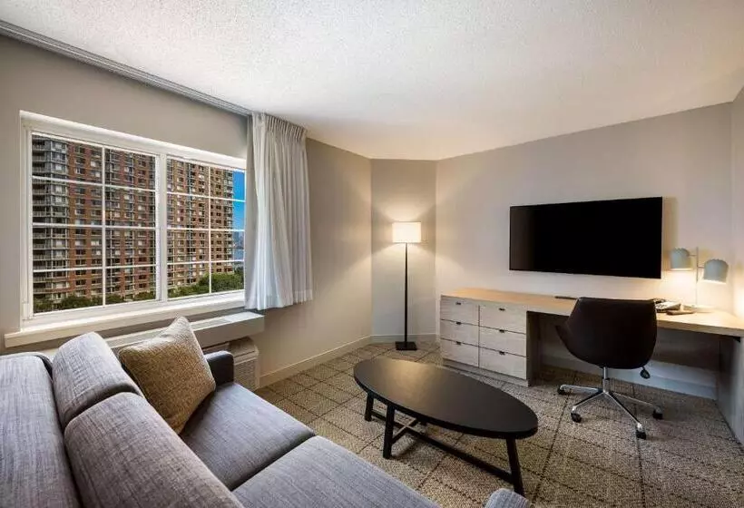 リバービュースイート, Sonesta Simply Suites Jersey City