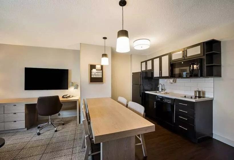 身障者適用スイートルーム, Sonesta Simply Suites Jersey City