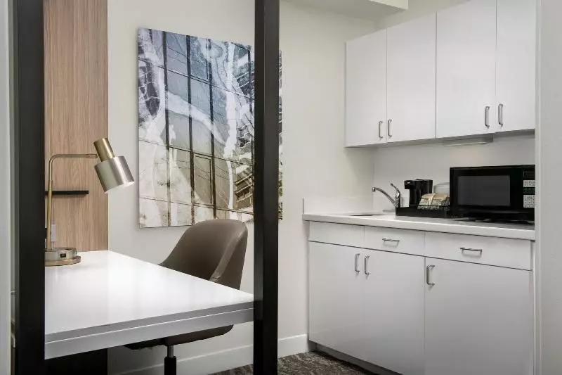キングサイズベッドのスイートルーム, Springhill Suites By Marriott Atlanta Buford/mall Of Georgia