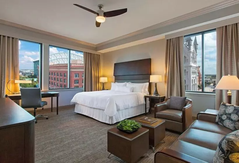 スイート, The Westin Houston Downtown