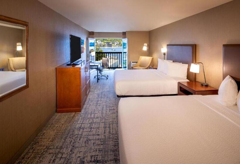 Номер Стандарт Вид на Озеро, Silver Cloud Hotel   Seattle Lake Union