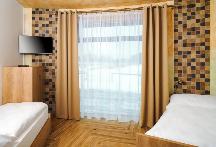 Апартаменты 3 Спальни, Dymník