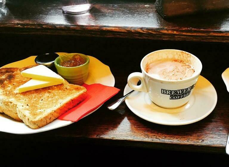 חדר אקונומי, Gill Tower