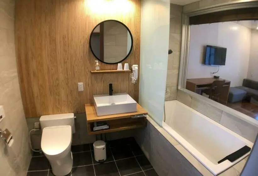 プールビュースタンダードルーム, Nest Iriomote