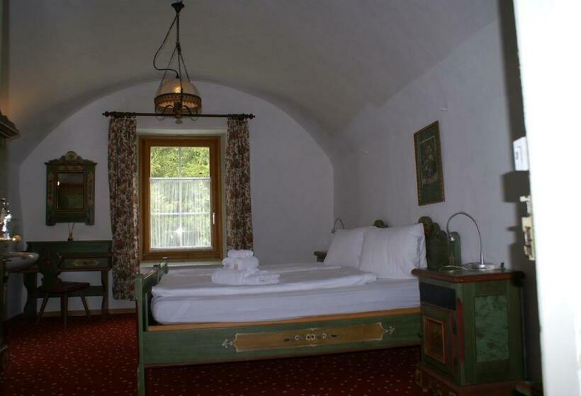 חדר סטנדרט חדר אמבטיה משותף, Historisches Hotel Piz Ela Bergün