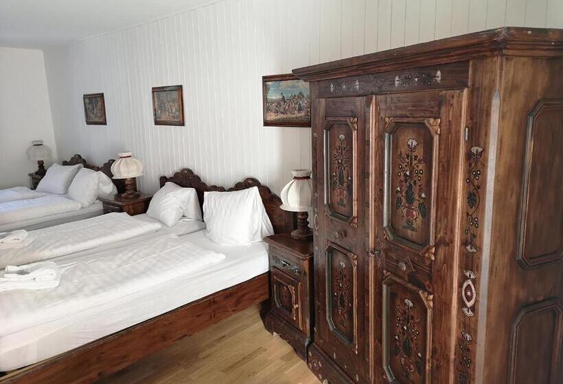 חדר סטנדרט לארבעה, Historisches Hotel Piz Ela Bergün