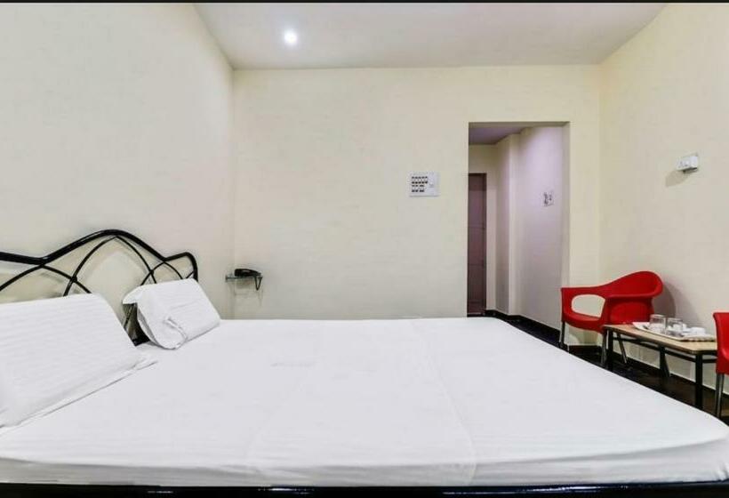 غرفة قياسية, Shanthi Comforts