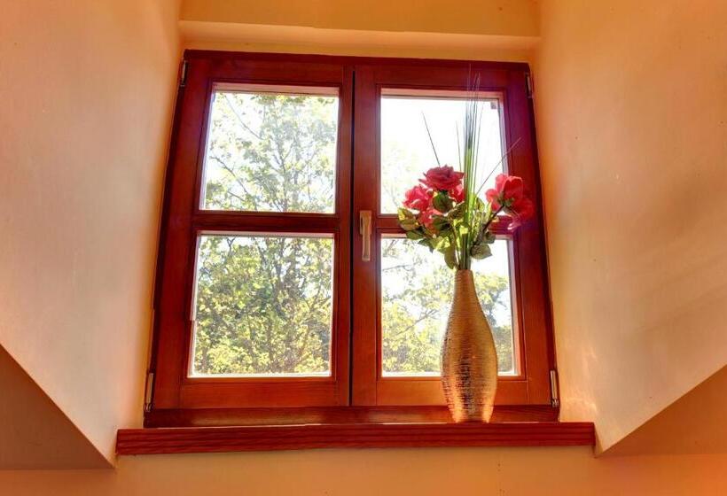 标准三人间, štiřínská Stodola U Prahy