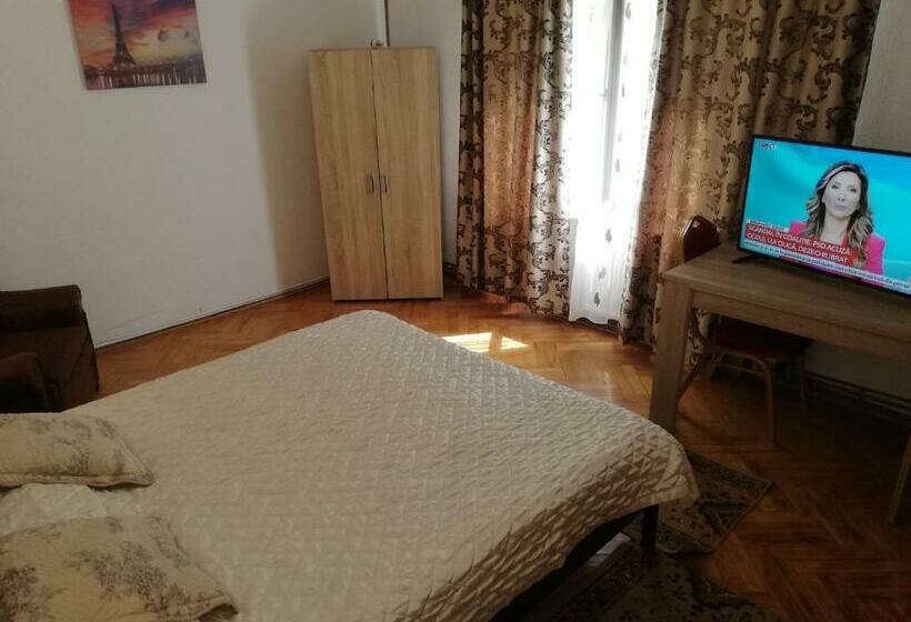 شقة غرفة نوم واحدة بالطابق الأرضى, Casa Bucur