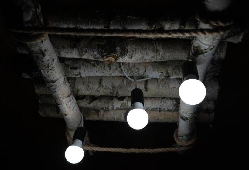 غرفة عائلية, Casa Margau