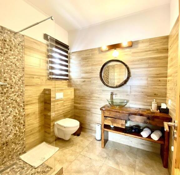 شقة غرفة واحدة, Casa Margau