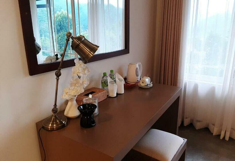 キングサイズベッドのスタンダードルーム, Pekoe Lodge