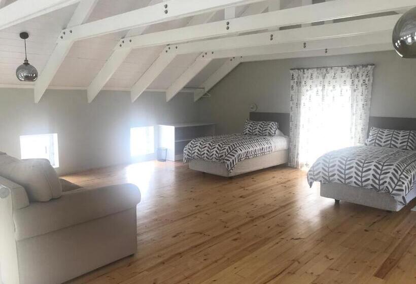 جناح مزوَّد بشرفة, The Suites At Waterryk Eco Guest Farm