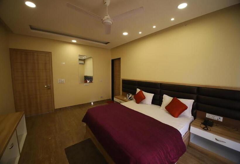 غرفة ديلوكس سرير كينج, Virat Resorts, Sariska Rajasthan