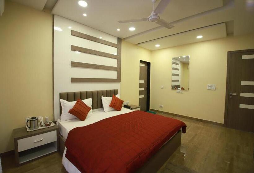 غرفة ديلوكس سرير كينج, Virat Resorts, Sariska Rajasthan