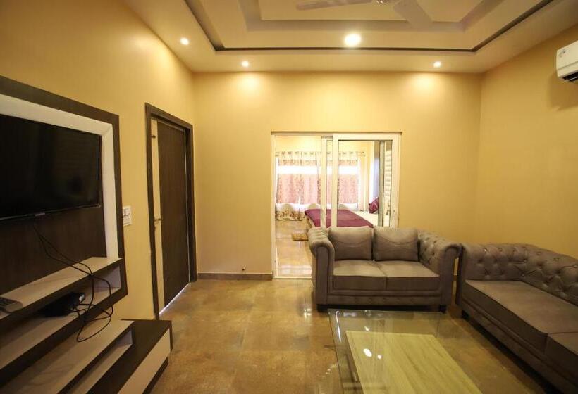 带大床的豪华间, Virat Resorts, Sariska Rajasthan