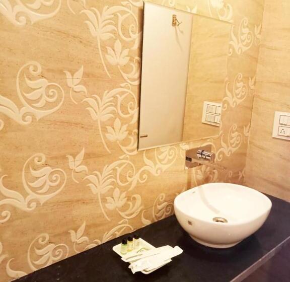 غرفة ديلوكس ثلاثية, Virat Resorts, Sariska Rajasthan