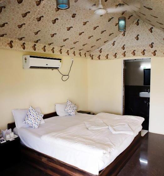 标准间带游泳池, Virat Resorts, Sariska Rajasthan