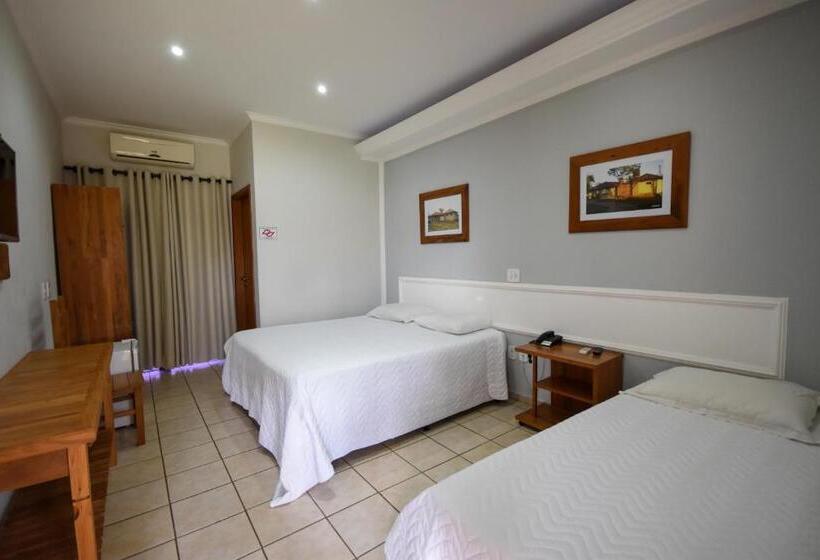 Номер Стандарт Трехместный, Abaporu