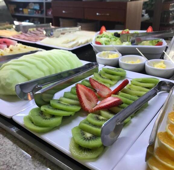 标准三人间, Barreto