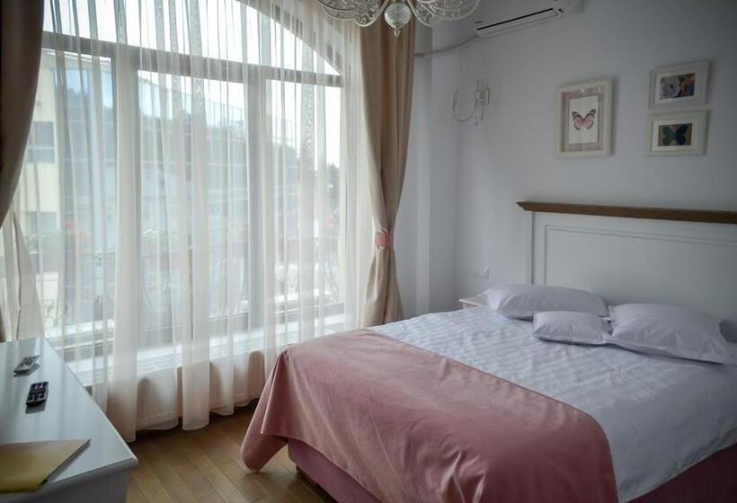 Номер Стандарт, Coquette