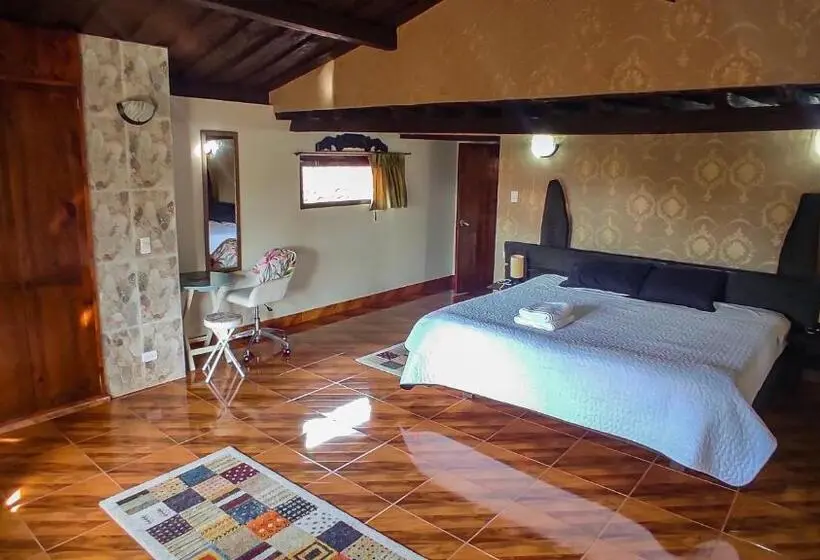 スイート, Hacienda Buenos Aires En Iza