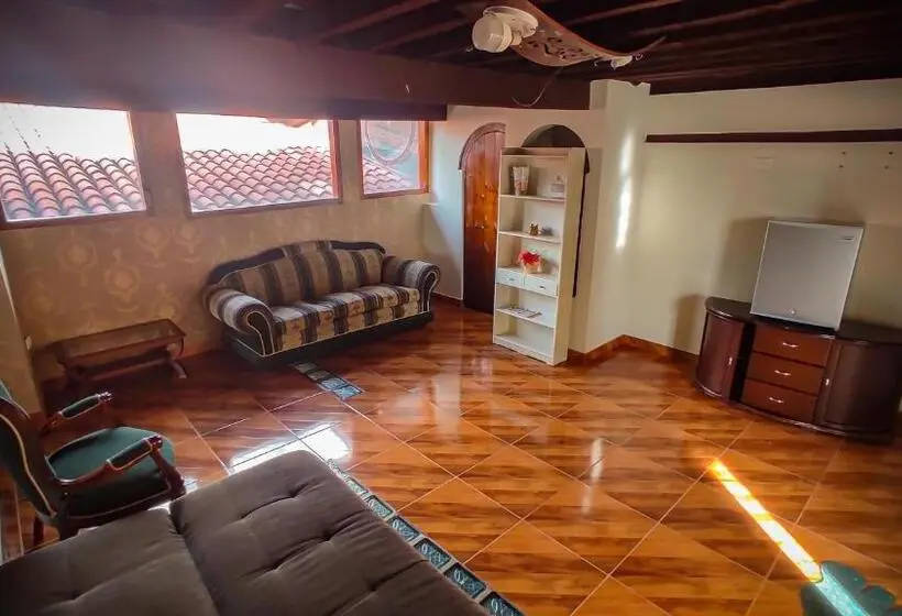 スイート, Hacienda Buenos Aires En Iza