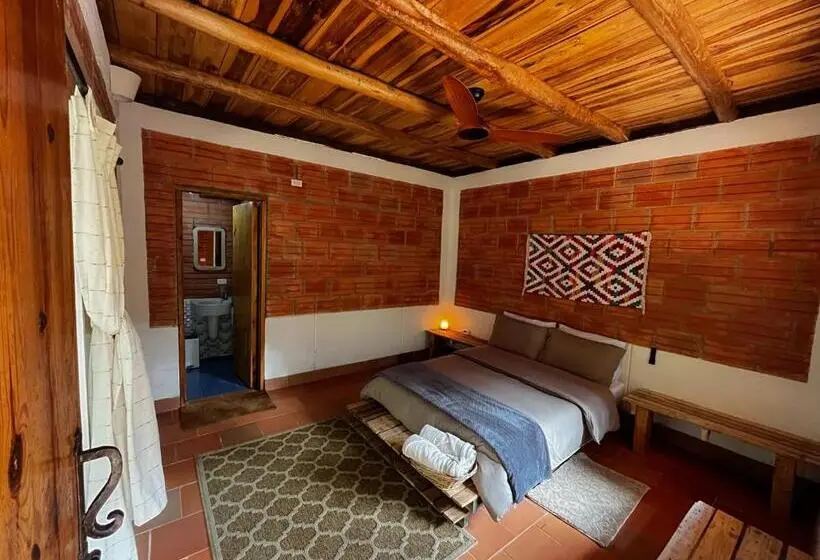 バルコニー付きデラックスルーム, Origen Hostel