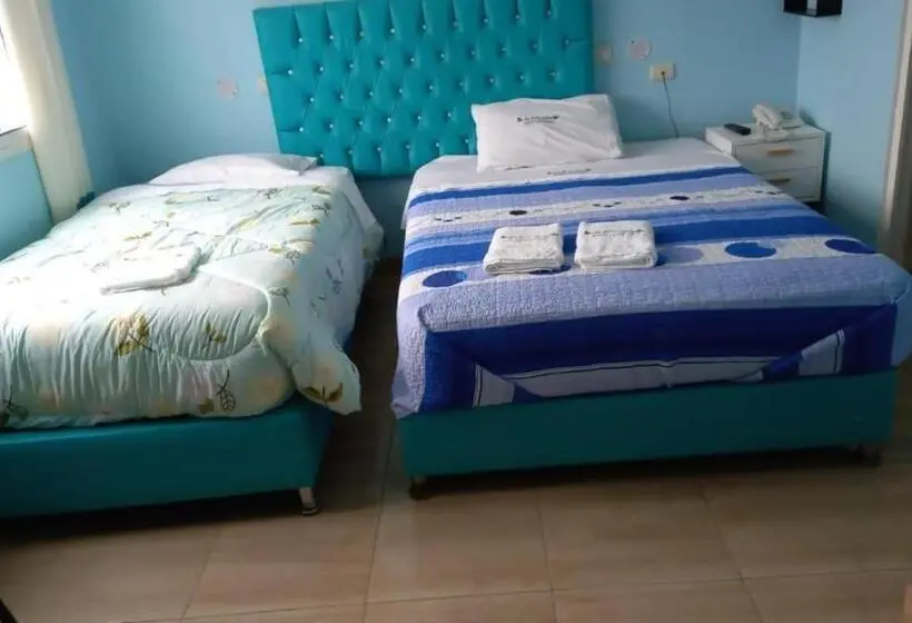 اتاق خانوادگی, Hospedaje La Ola Azul
