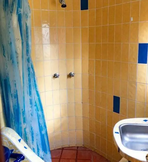 اتاق خانوادگی, Hostal Jardín Escondido