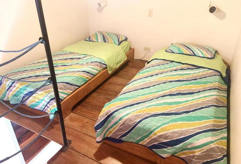 غرفة عائلية, Hostal Jardín Escondido