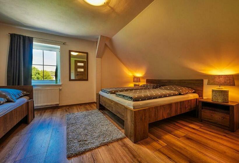 高级三人间, Na Rozcestí Frýdlant