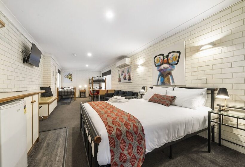 패밀리 룸, Esk Wivenhoe Motor Inn