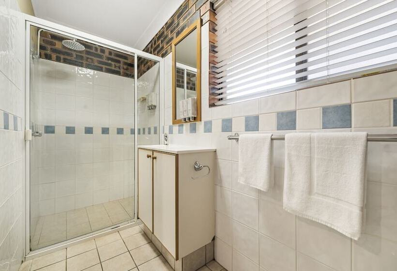 패밀리 룸, Esk Wivenhoe Motor Inn